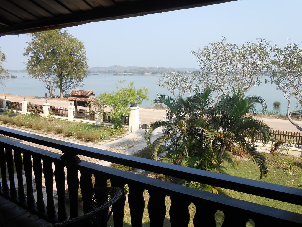 Kongmany Colonial House Hotel Muang Khong Exterior photo