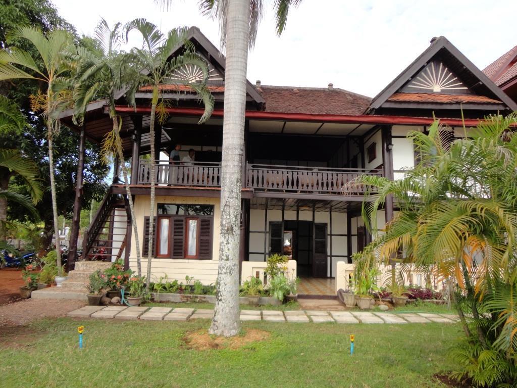 Kongmany Colonial House Hotel Muang Khong Exterior photo