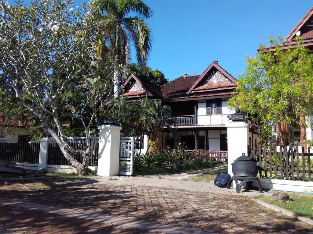 Kongmany Colonial House Hotel Muang Khong Exterior photo